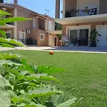 Venetis Family House Apartamento